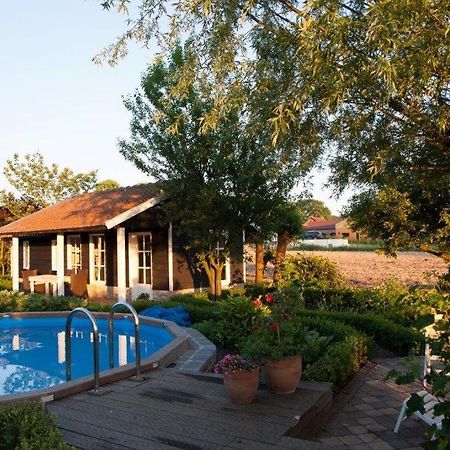 Bed and Breakfast In D'Ouwe Vlaamse Schuur à Ossendrecht Extérieur photo